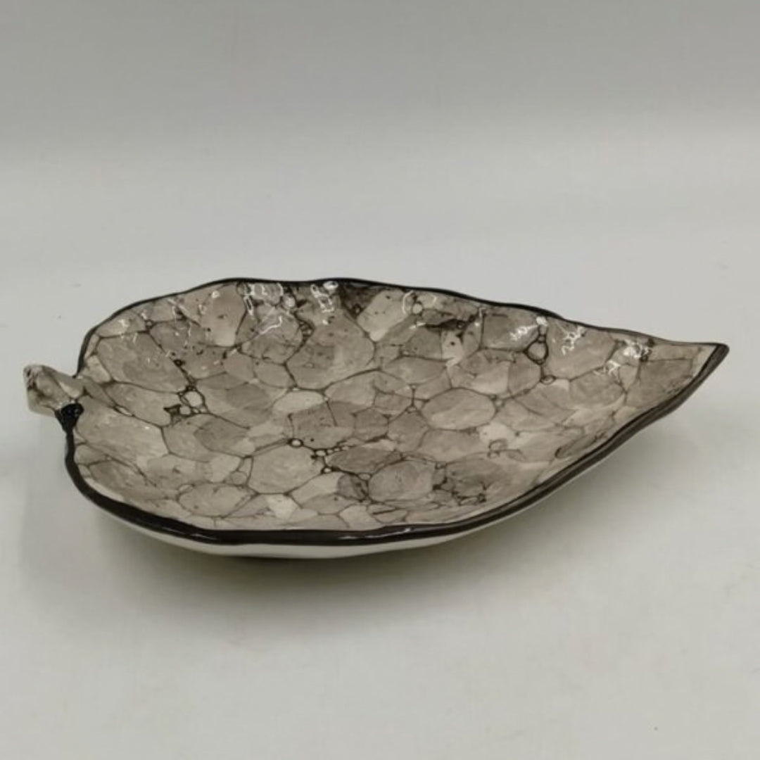 Platter - Leaf Shaped Black Bubble Pattern