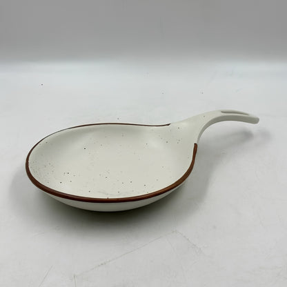 Spoonrest - Off-White Speckled Design with Brown Rim