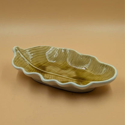 Platter - Wavy Edge Leaf Shape / Banana Leaf Green Glazed