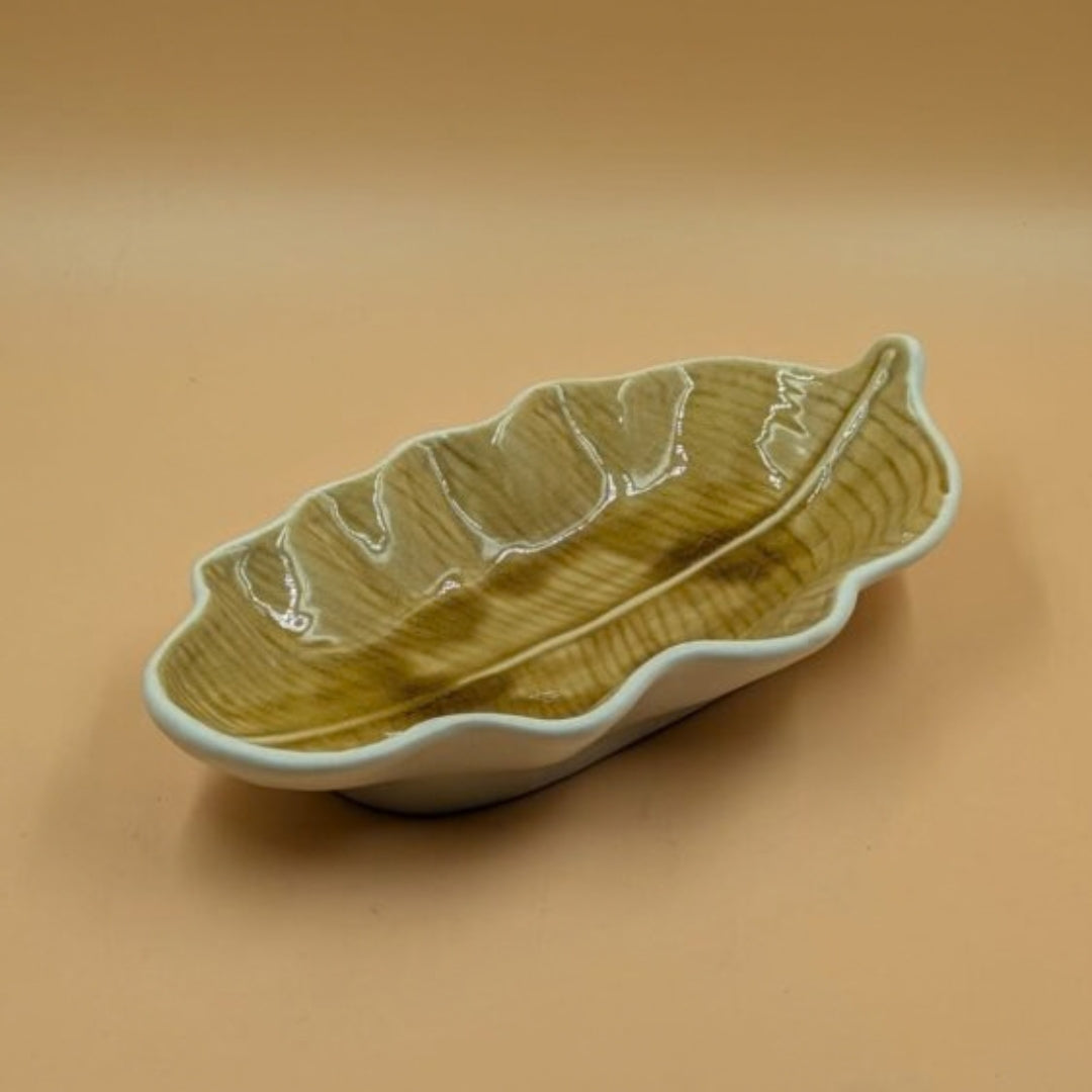 Platter - Wavy Edge Leaf Shape / Banana Leaf Green Glazed