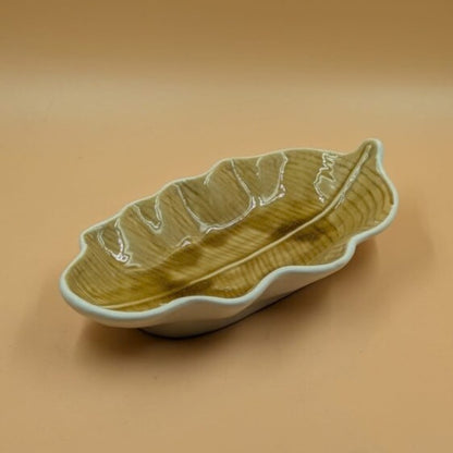 Platter - Wavy Edge Leaf Shape / Banana Leaf Green Glazed